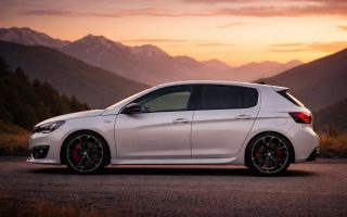 peugeot-308-gti-route-montagnes-coucher-soleil
