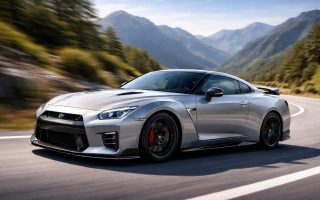 voiture-sportive-nissan-route-montagne